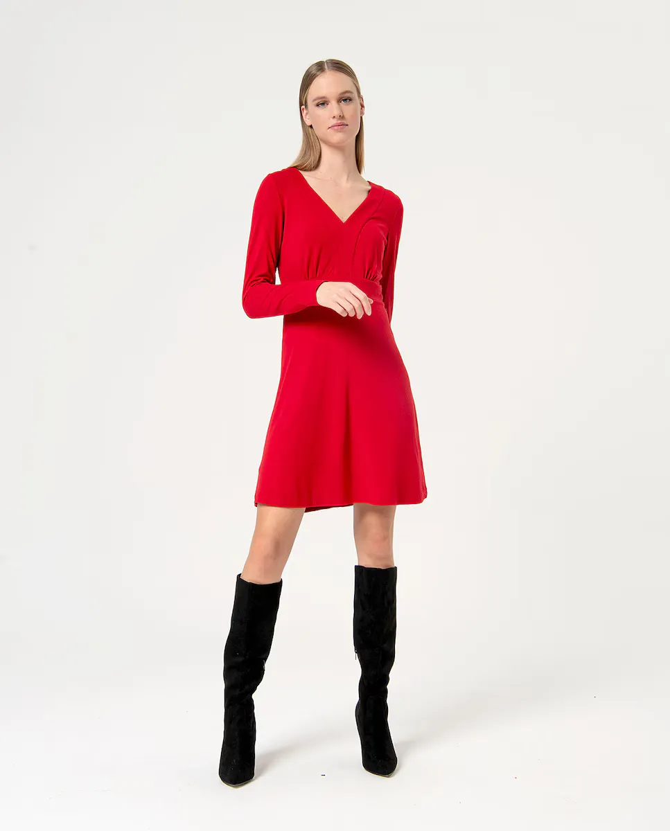 

Короткое однотонное эластичное платье из вискозы Surkana, красный