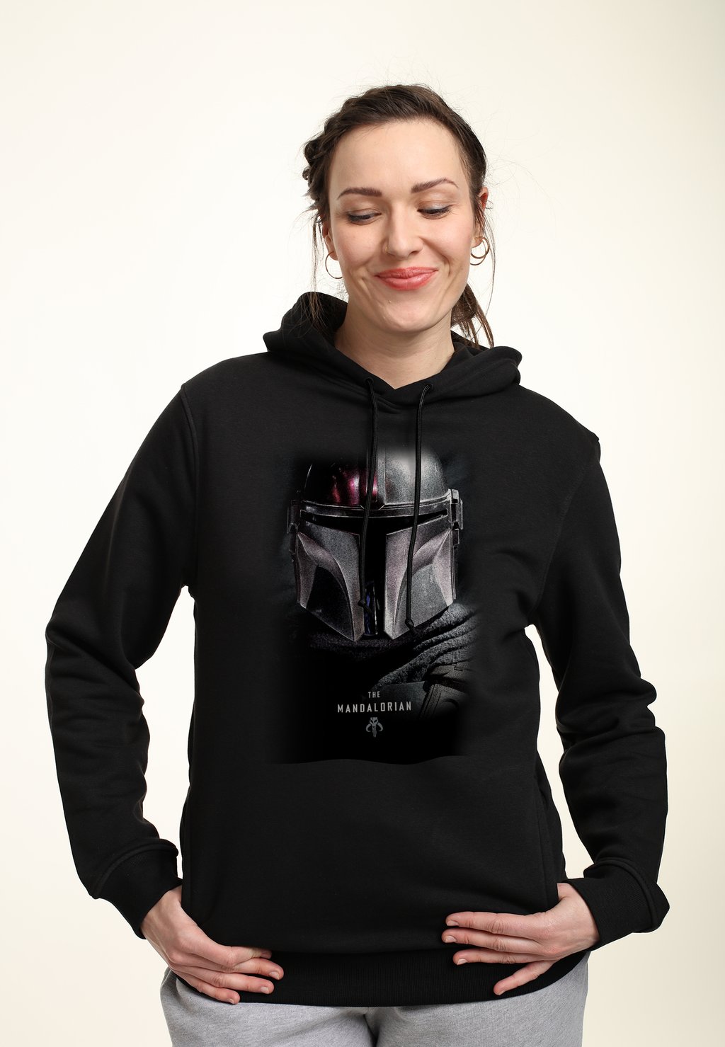 

Толстовка с капюшоном STAR WARS: MANDALORIAN HERO SHOT Star Wars, черный