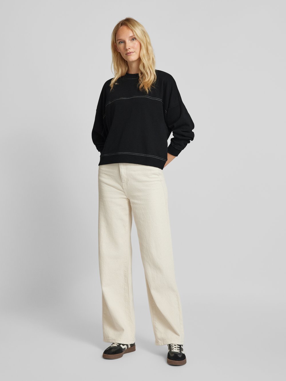 

Толстовка Comfort Fit с контрастной строчкой, модель «CARLA» Vero Moda, черный