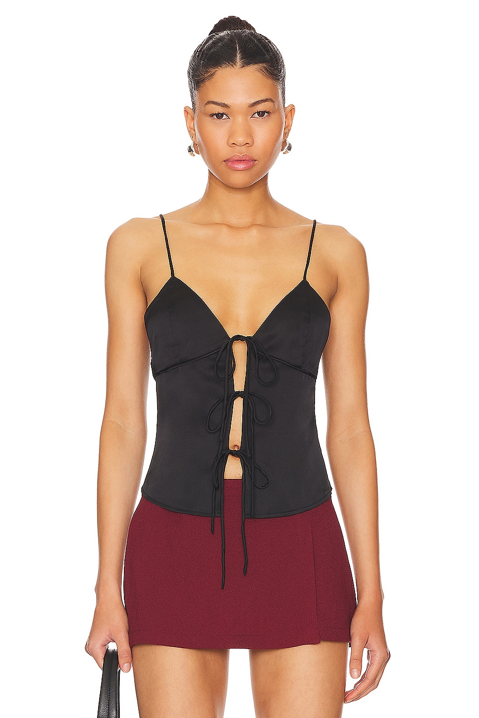 

Топ anahi cami Superdown, черный