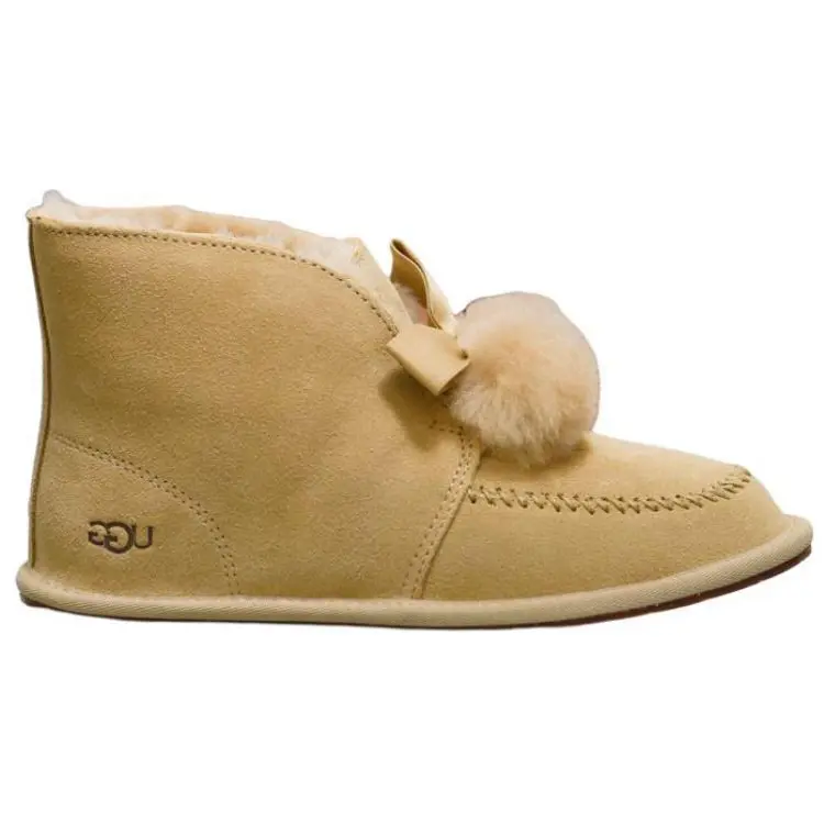 Ботинки зимние женские UGG с помпоном, бежевый — фото 2