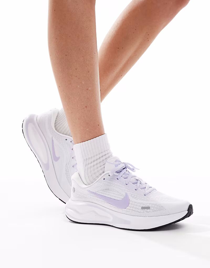 Кроссовки Nike Running Journey Run белого и сиреневого цвета — фото 4