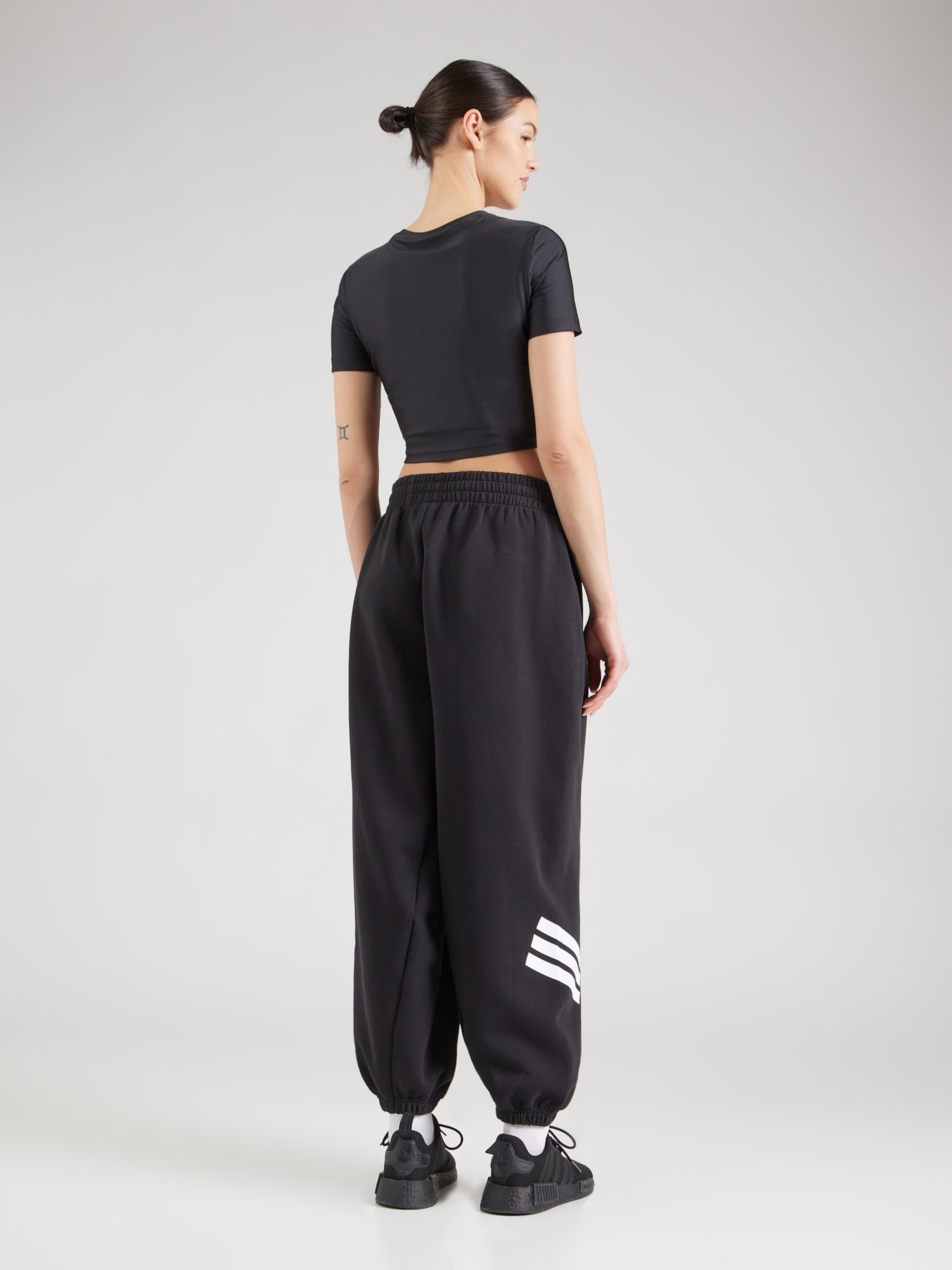 Adidas Sportswear Регулярные тренировочные штаны 'Future Icons' в черном цвете — фото 3
