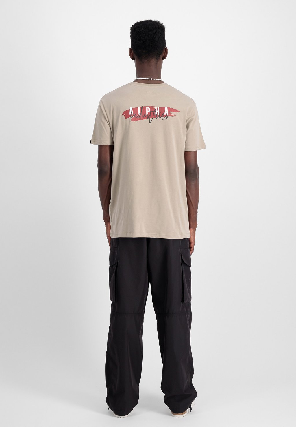 

Футболка с принтом SIGNATURE PUFF Alpha Industries, песочный