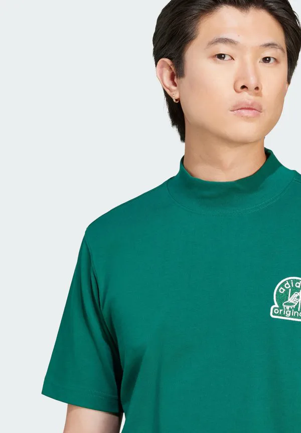 Базовая футболка с графическим принтом Adidas Originals, Collegiate Green — фото 3