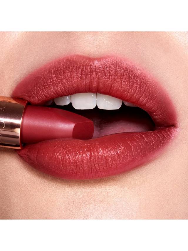 Помада Matte Revolution Charlotte Tilbury, Walk Of No Shame, 3.50 г — фото 3