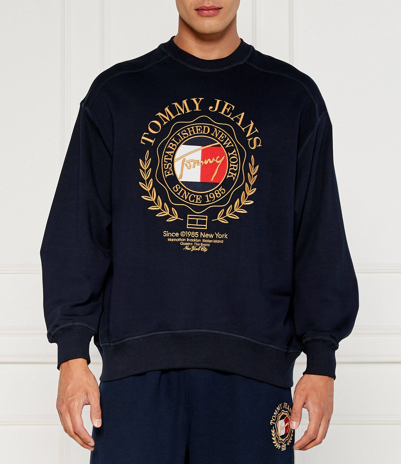 

Толстовка Tommy Jeans Oversize fit, темно-синий