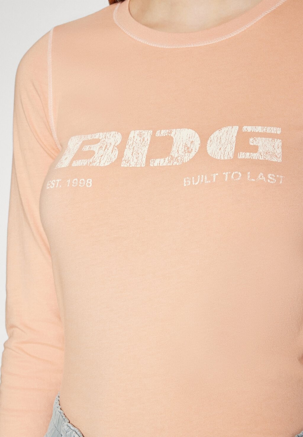 

Топ с длинными рукавами STENCIL LOGO BABY TEE BDG Urban Outfitters, абрикос