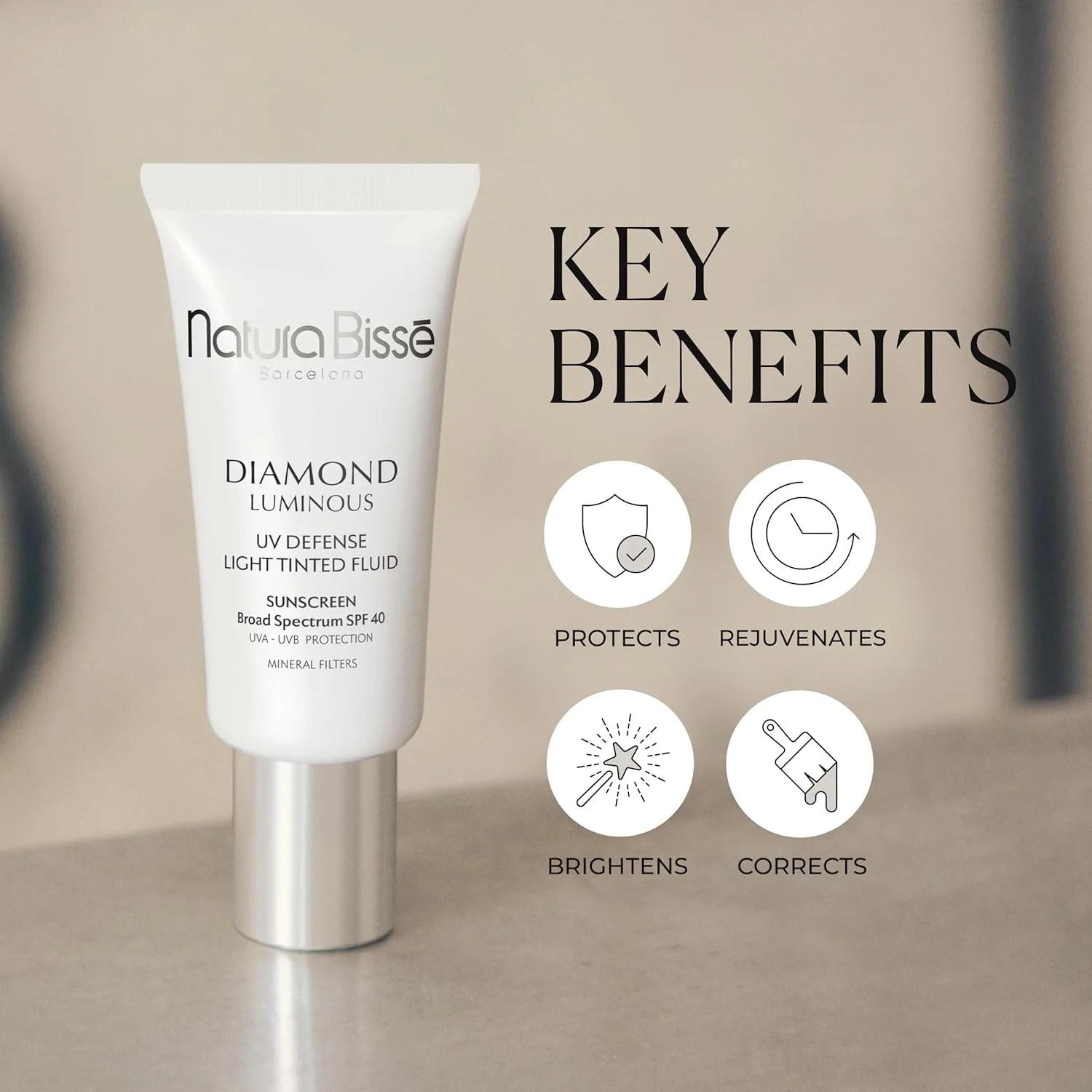 Natura Bissé Diamond Luminous Tinted SPF 40 тонирующий солнцезащитный крем широкого спектра, защищает, выравнивает и увлажняет, подстраивается под большинство тонов кожи, 30 мл 29,6 мл (1 шт.), No Color — фото 4