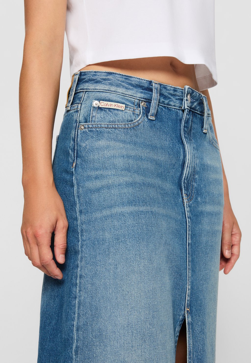 

Юбка из денима EXCLUSIVE A LINE SKIRT Calvin Klein Jeans, темно-синий деним