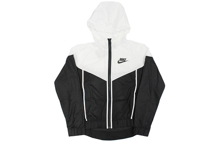 

Женская уличная куртка Nike