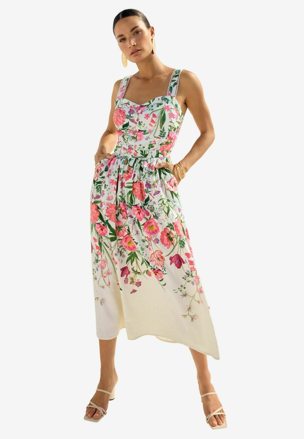 

Повседневное платье REGULAR FIT - PRINTED Love & Roses, белый