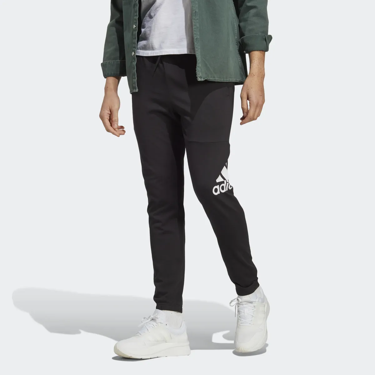 

Спортивные брюки Adidas Sportswear "ESS LGO T P SJ" (1 шт.), черный