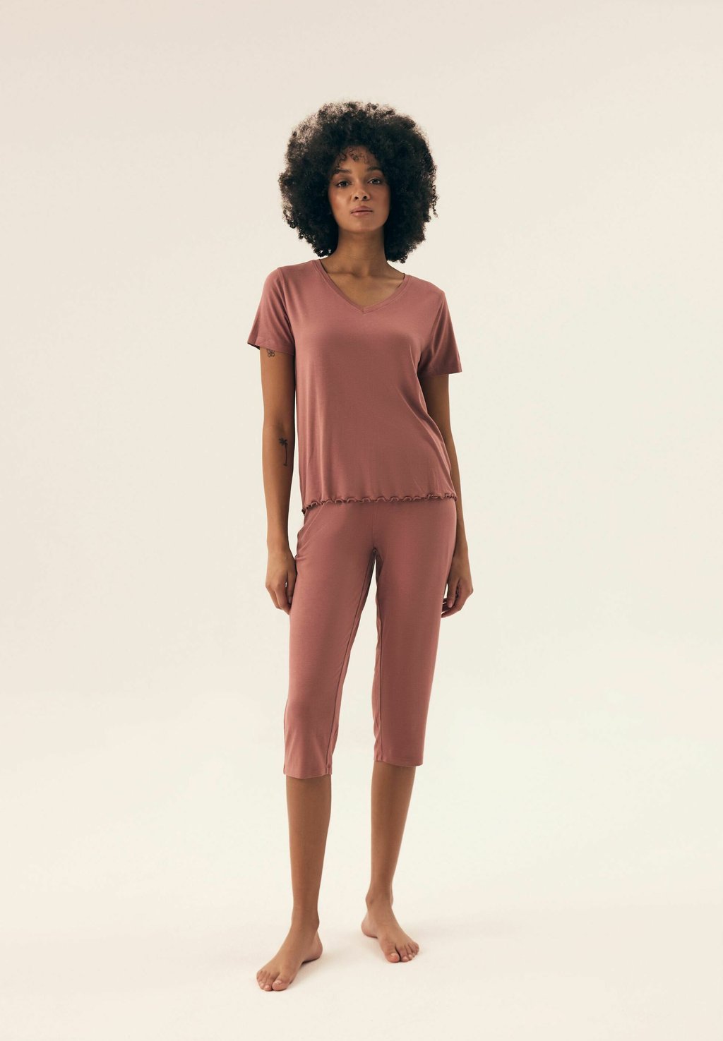 

Пижамный комплект NOVES SET - Pyjamas Henderson, коралловый
