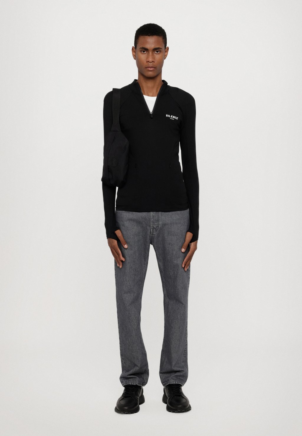 

Топ с длинными рукавами TECHNICAL ZIP LONG SLEEVE UNISEX Han Kjøbenhavn, черный