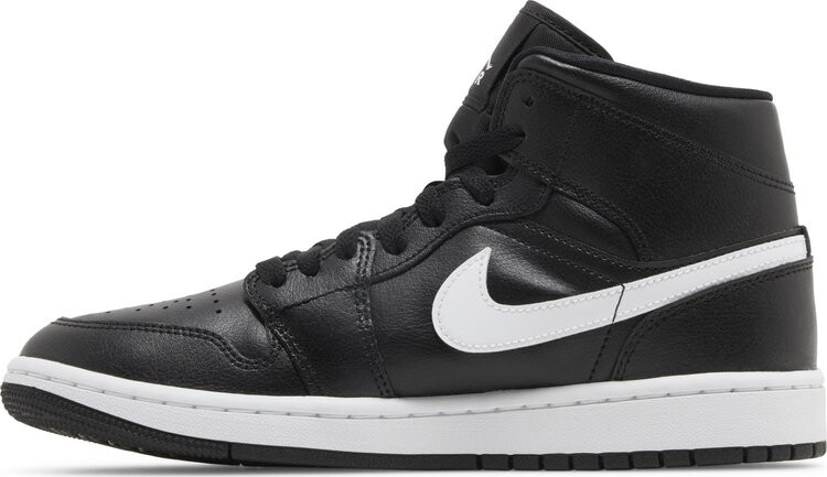 Кроссовки Wmns Air Jordan 1 Mid 'Black White', черный — фото 3