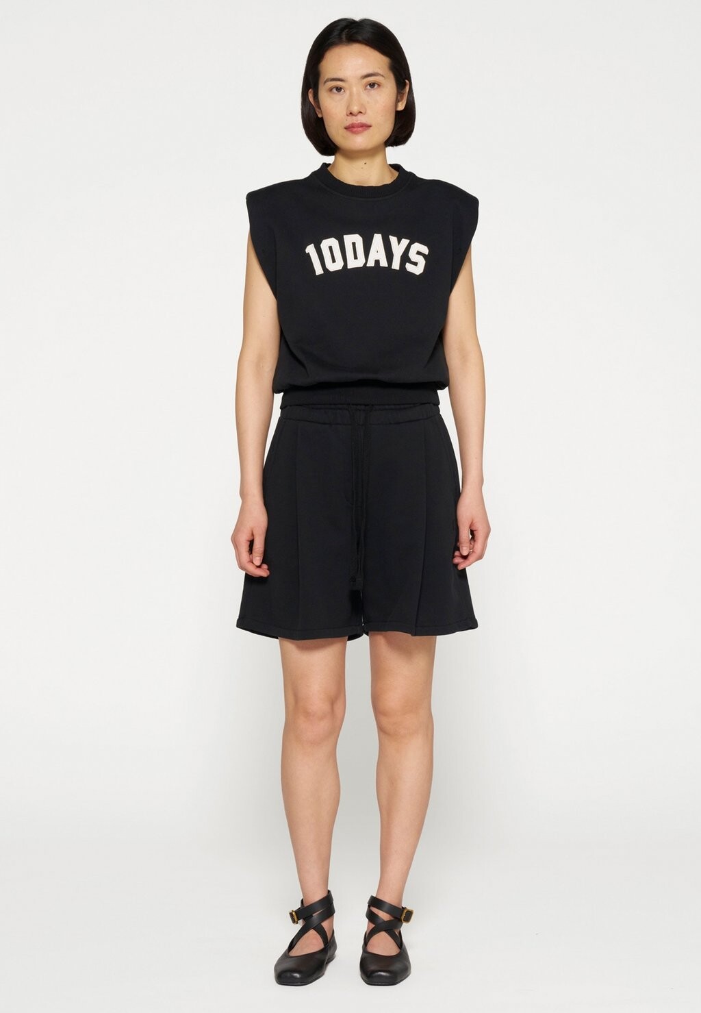 

Спортивные брюки BERMUDA JOGGER 10DAYS, черный