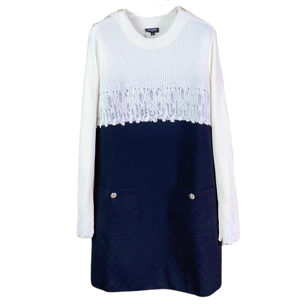 

CHANEL Длинное платье с рукавами черно-белое