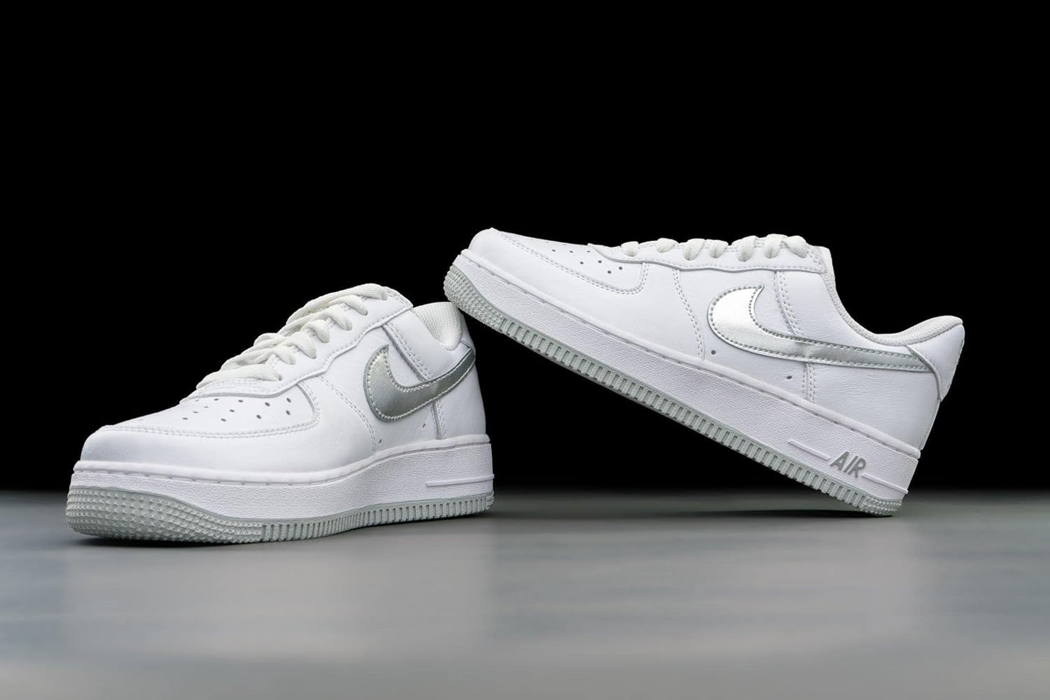 Мужские кроссовки Nike Air Force 1 Low, White/Metallic Silver — фото 3