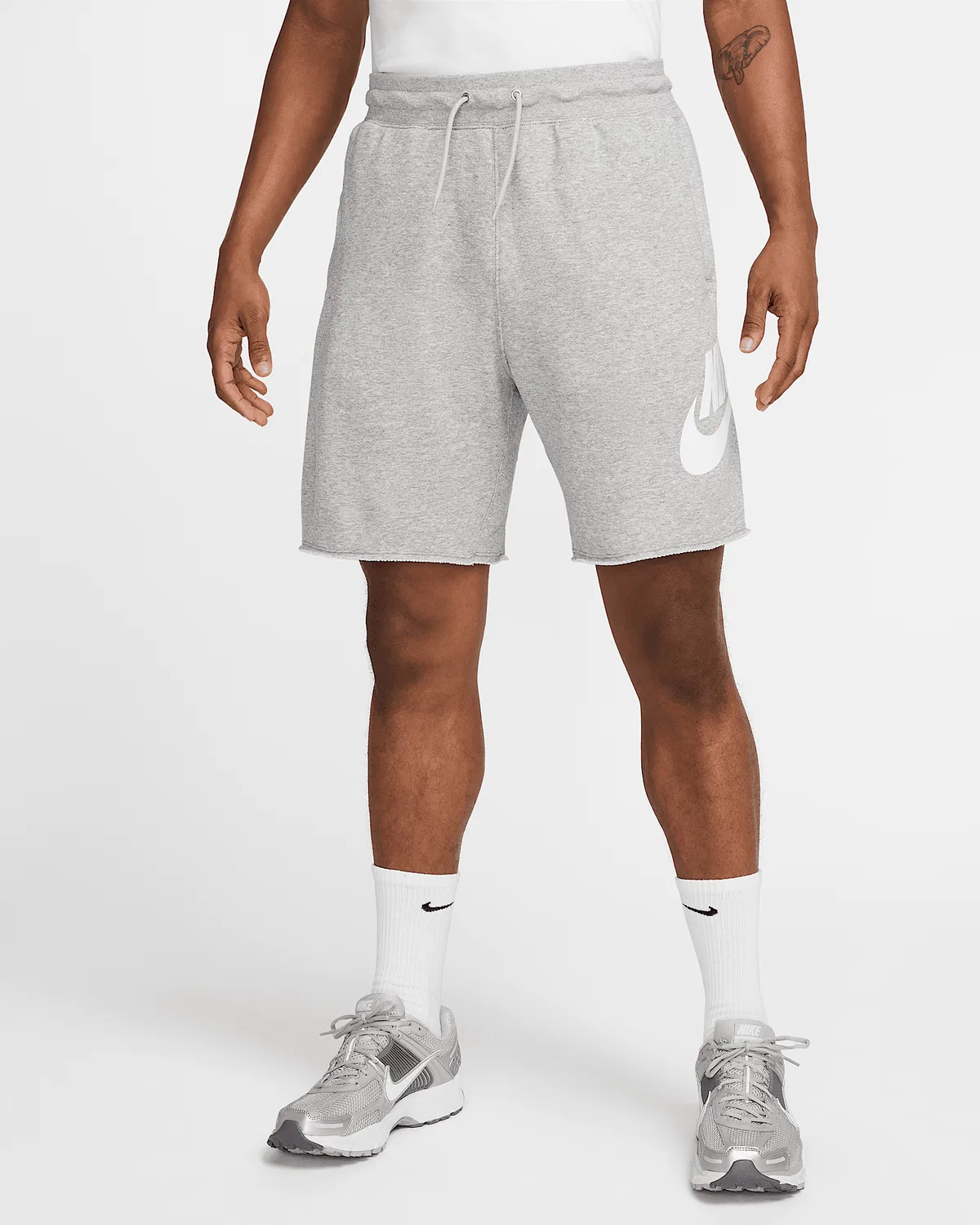 Мужские шорты Nike Club из французского футера с принтом Alumni, Dark Grey Heather/Light Smoke Grey/White