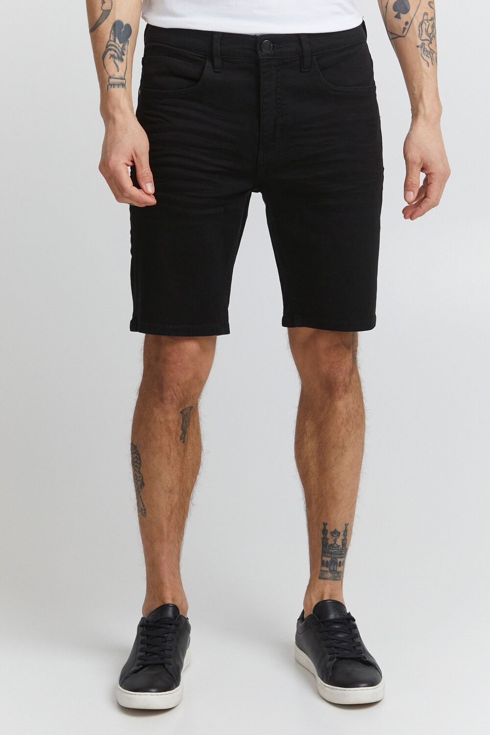 

Тканевые шорты CASUAL FRIDAY Jeans, черный