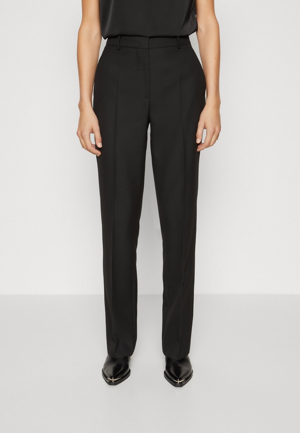 

Брюки ESSENTIAL STRAIGHT Calvin Klein, черный