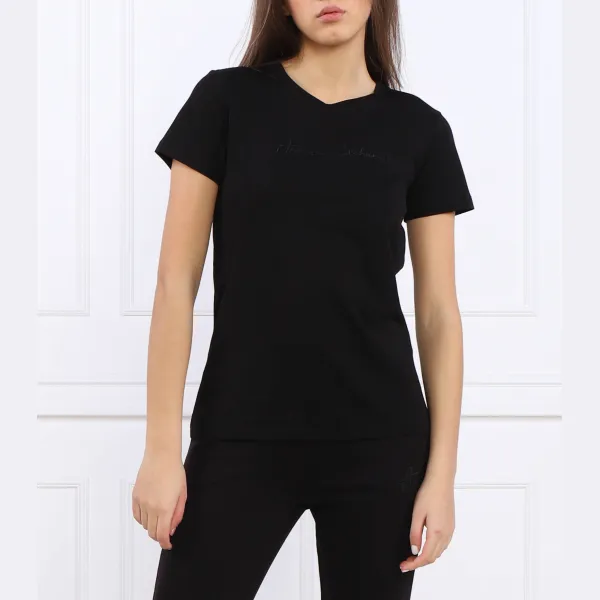 

Футболка стандартного кроя Armani Exchange, черный