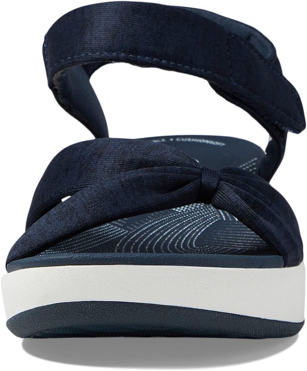 Сандалии на плоской подошве Arla Shore Clarks, цвет Navy Textile — фото 2