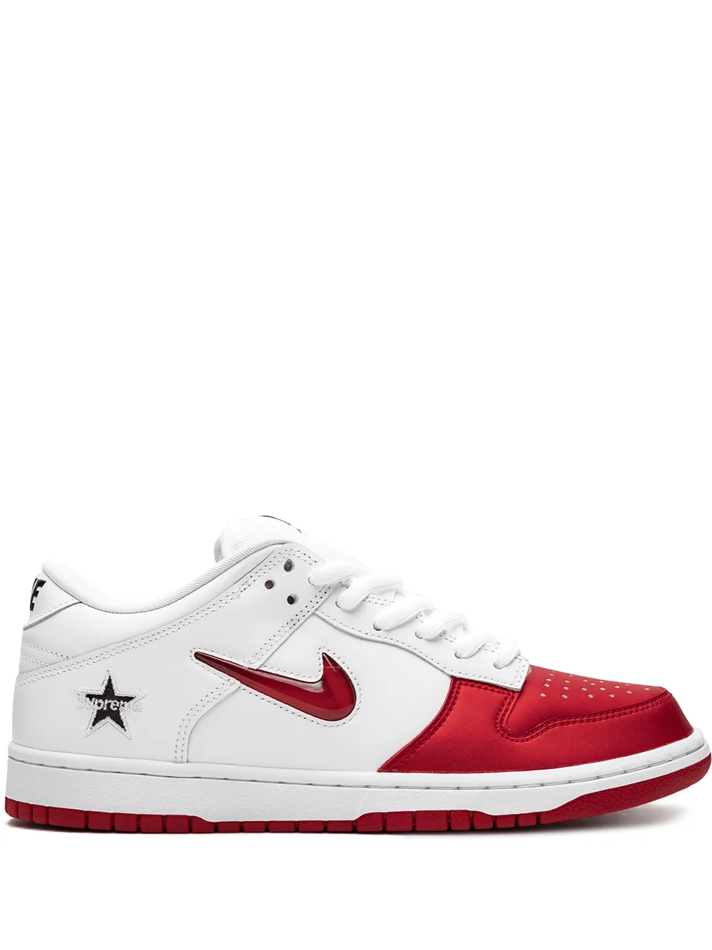

Кроссовки SB Dunk Low из коллаборации с Supreme Nike, красный