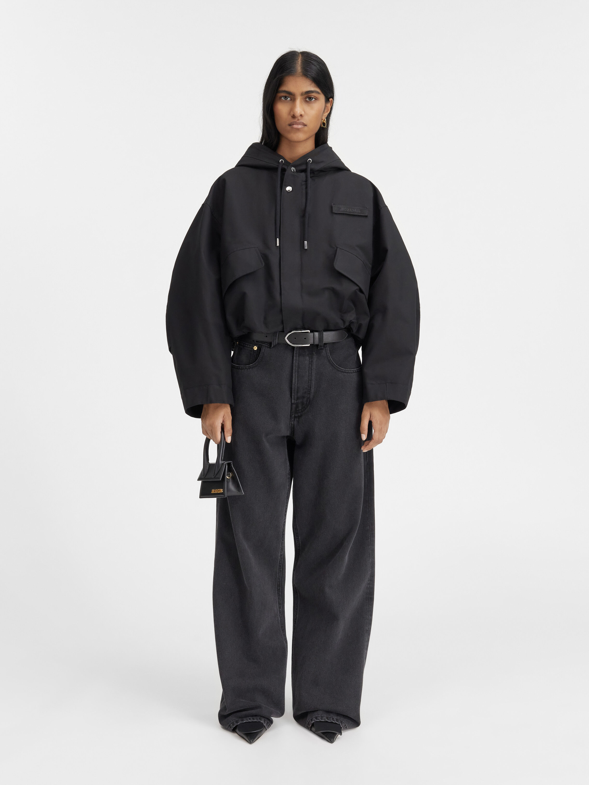 

Укороченная парка JACQUEMUS The Caraco cropped parka, черный