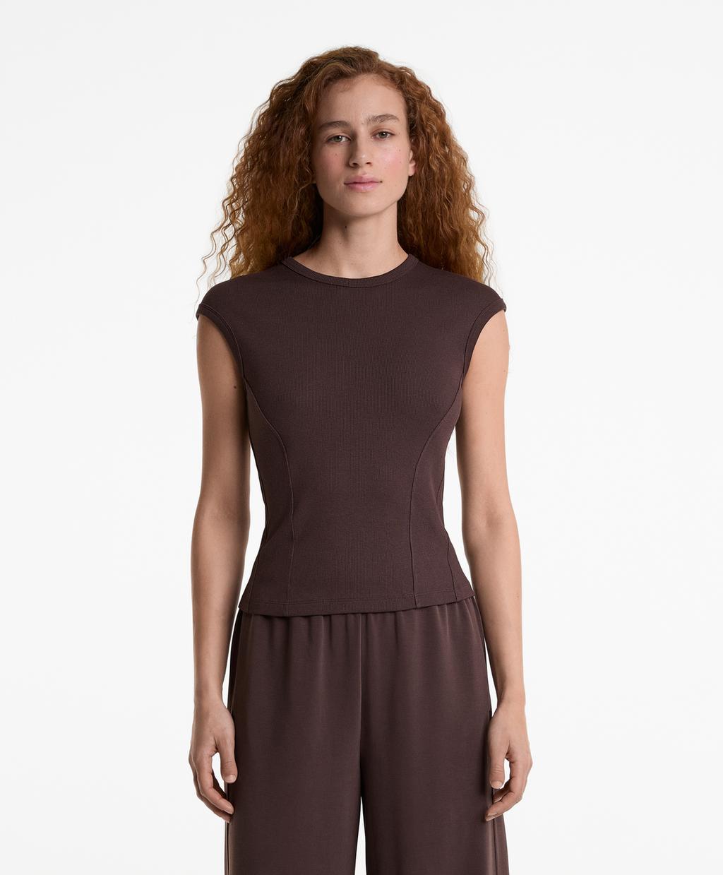 

Топ в рубчик с короткими рукавами из хлопка и модала Oysho, цвет Dark Purple