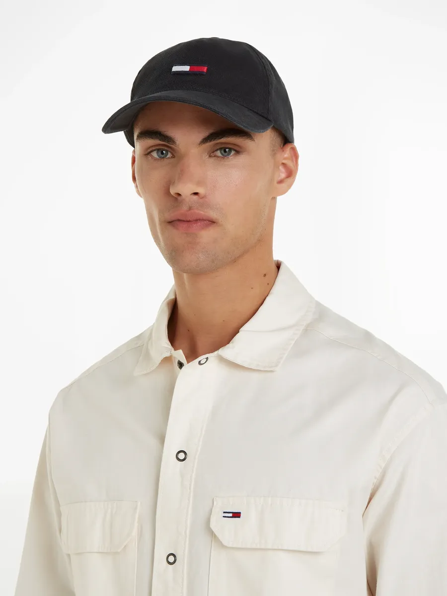 

Бейсбольная кепка Tommy Jeans "TJM ELONGATED FLAG DENIM CAP" с вышивкой логотипа, черный