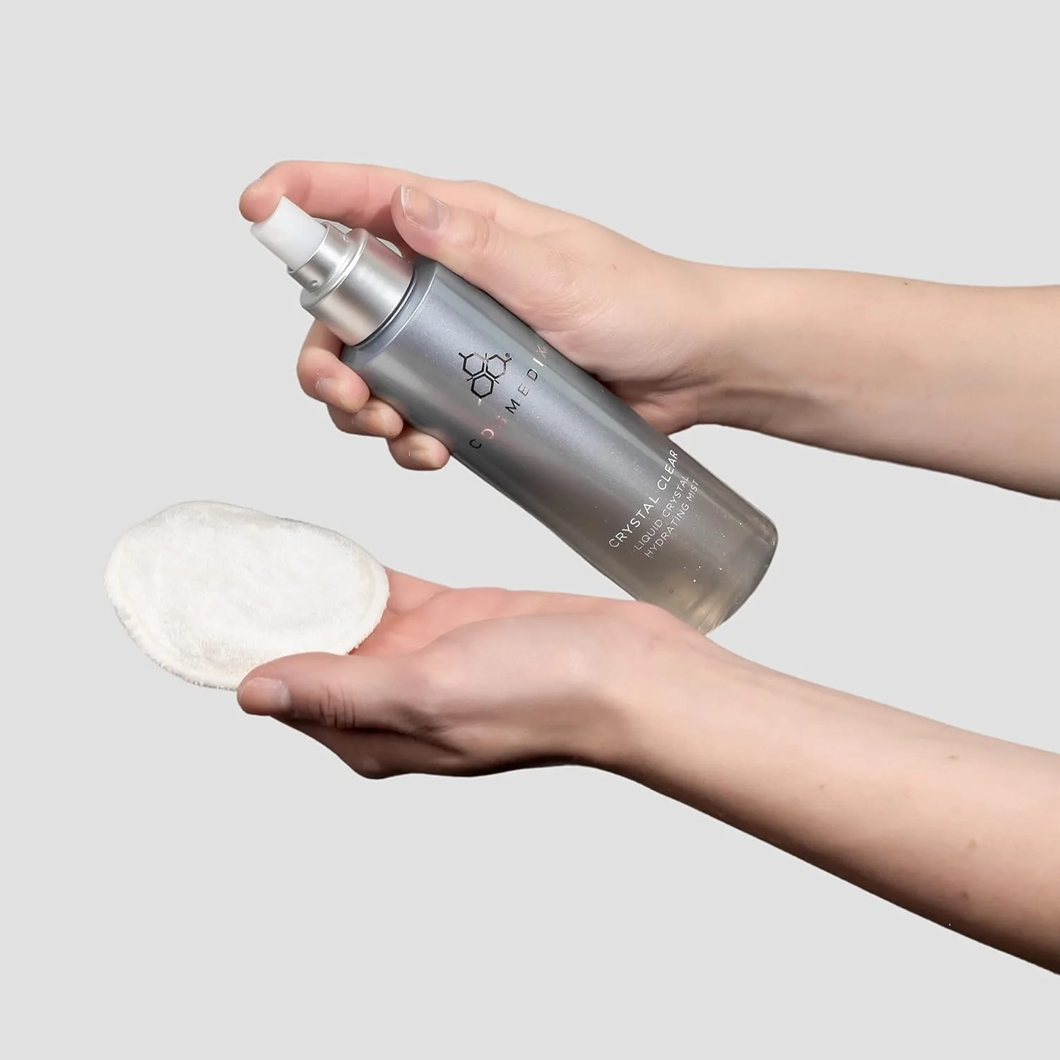 Увлажняющий спрей COSMEDIX Crystal Clear Liquid Crystal, ультраувлажняющий, улучшает текстуру кожи, содержит жидкие кристаллы, не тестируется на животных, не содержит парабенов и глютена. — фото 3
