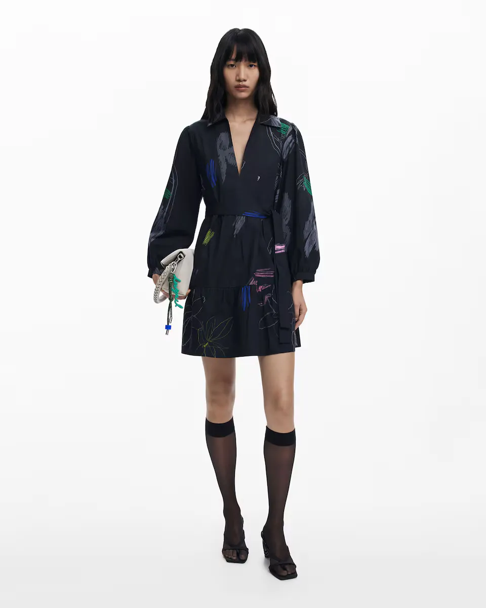 

Короткое платье с воротником-поло Desigual, черный