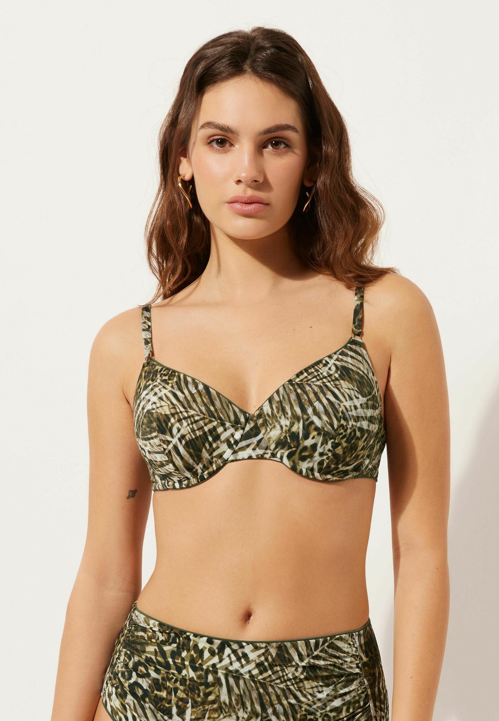 

Верх бикини Calzedonia, зеленый