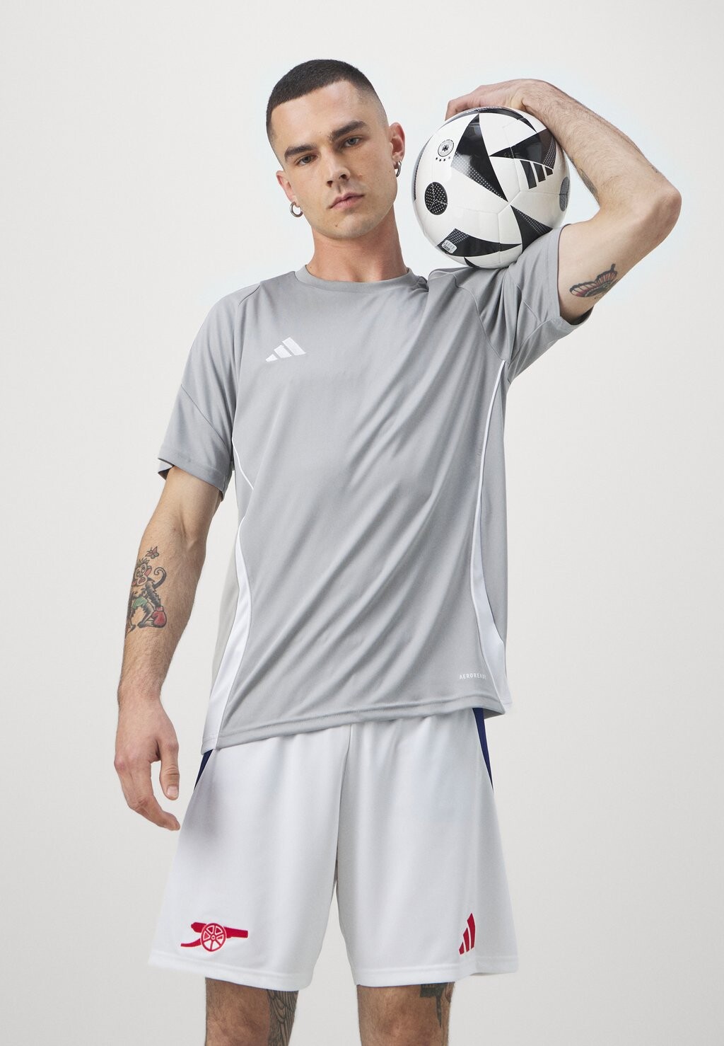 

Клубная одежда Arsenal London Home Short adidas Performance, белая
