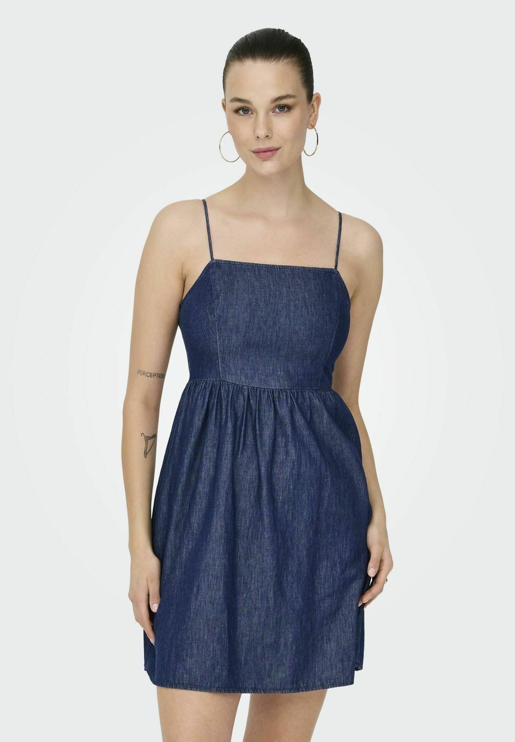 

Джинсовое платье KAI JDY, цвет Medium Blue Denim