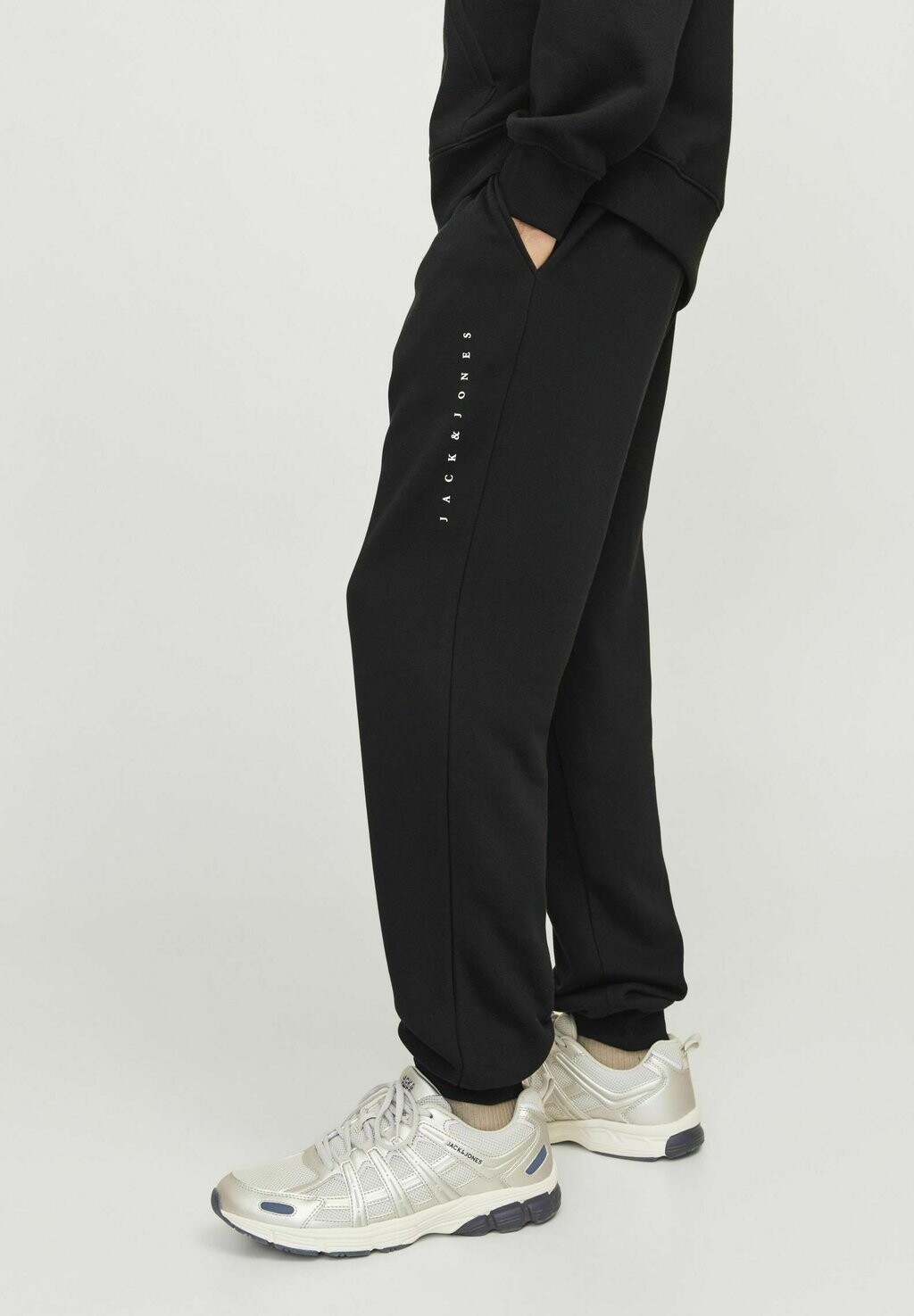 

Спортивные брюки COMFORT FIT Jack & Jones, черный