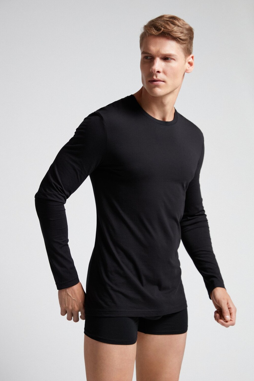 

Топ с длинными рукавами CREW NECK Intimissimi, цвет black