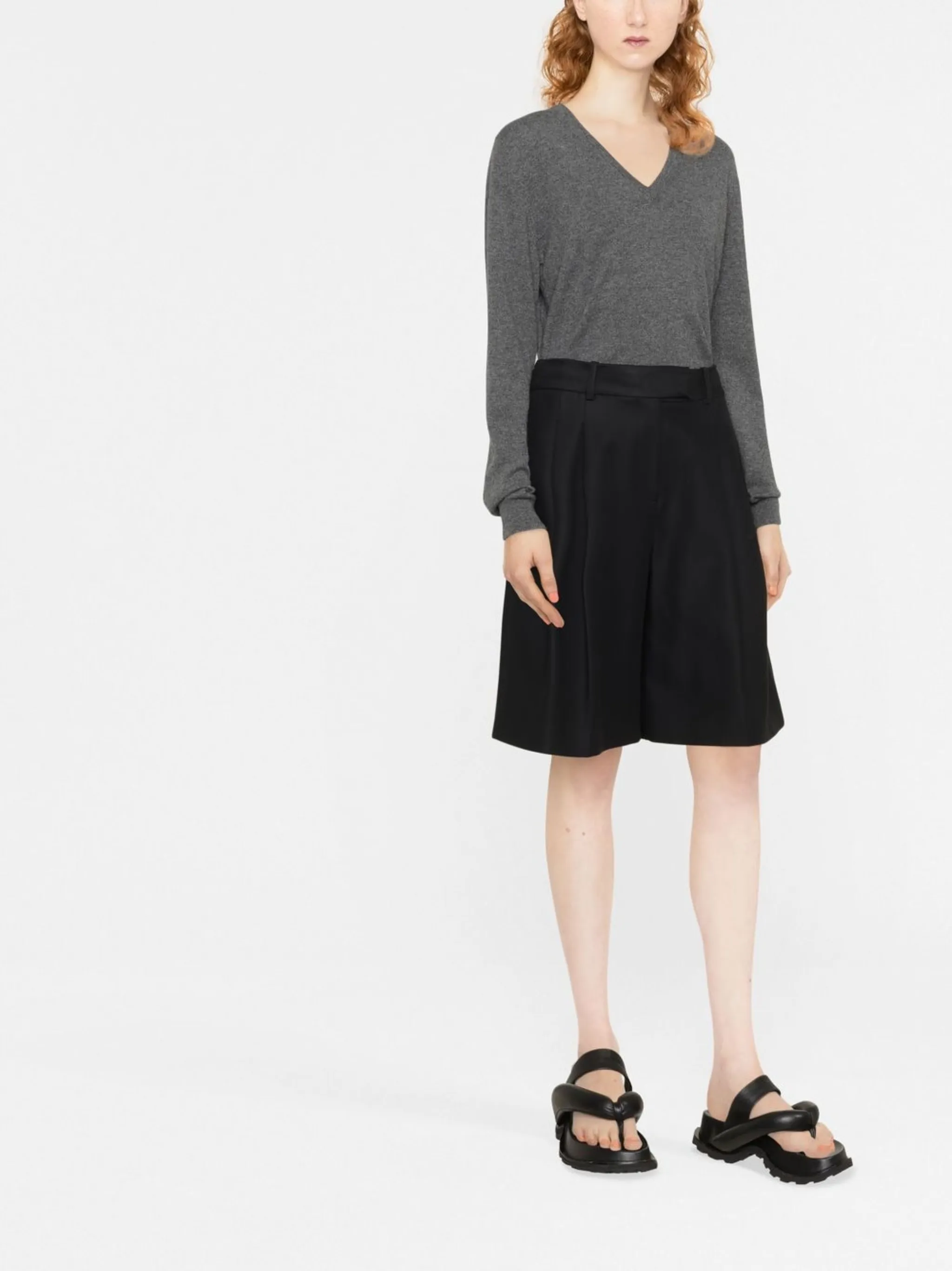 Кашемировый джемпер с V-образным вырезом Brunello Cucinelli, серый — фото 2