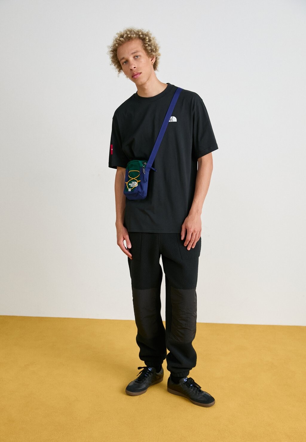 

Сумка через плечо JESTER CROSSBODY UNISEX The North Face, зеленый