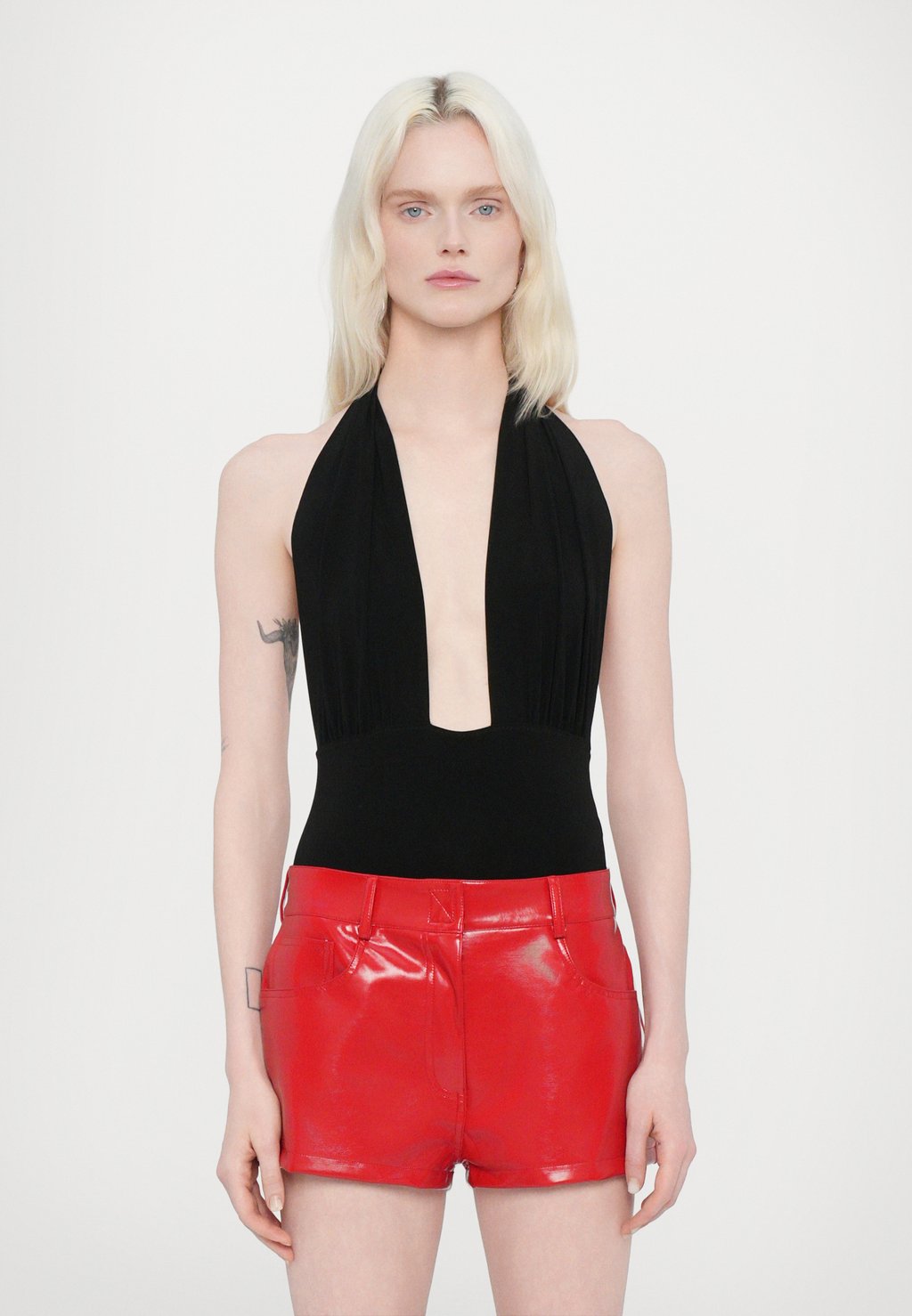 

Топ CROSS HALTER MIO Norma Kamali, черный