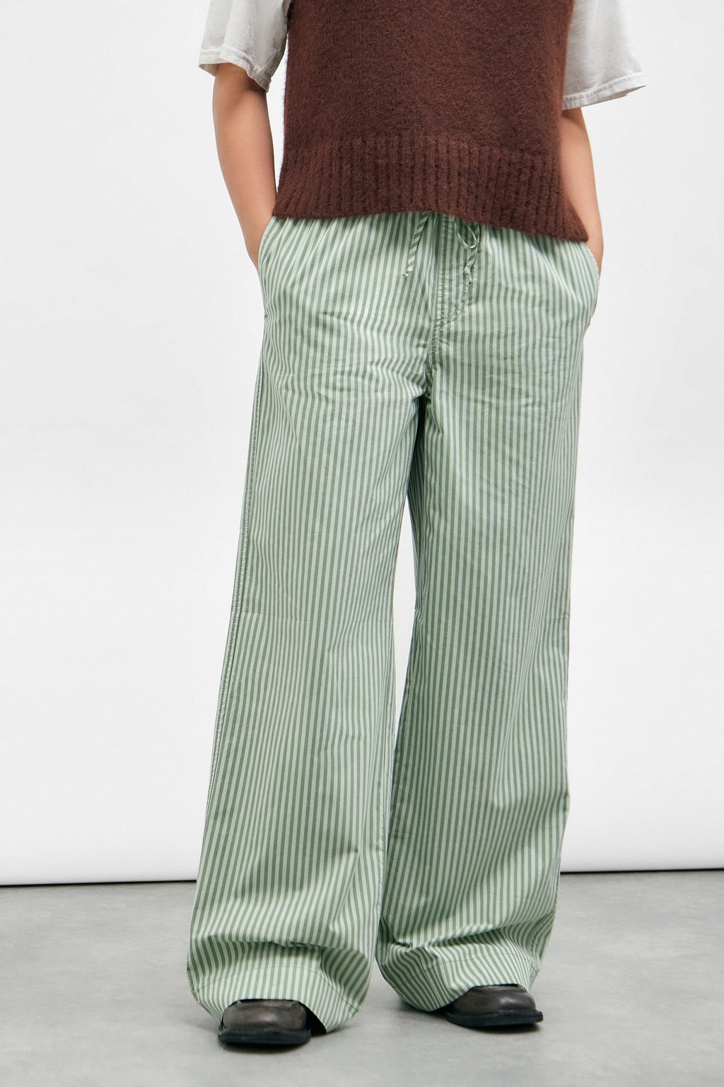 

Брюки JOEY STRIPE BDG Urban Outfitters, зеленый