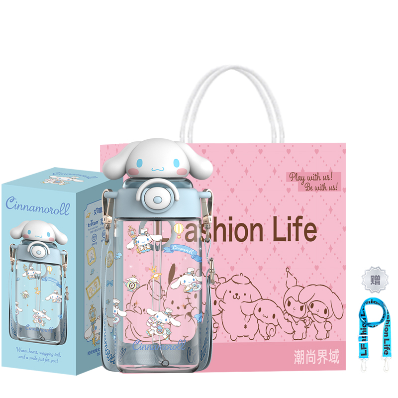 

Чашка пластиковая hello kitty kuroimi 650ml Sanrio, красный