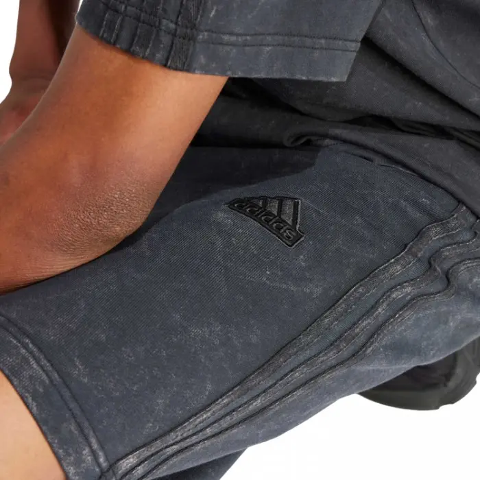 Спортивные шорты adidas All Szn Garment-Wash Shorts 'Black', черный — фото 2