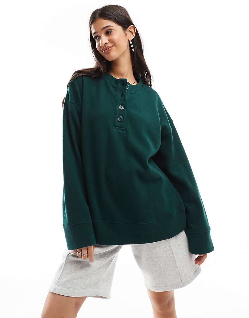 

ASOS DESIGN – Очень мягкий темно-зеленый свитер оверсайз с горловиной на горловине