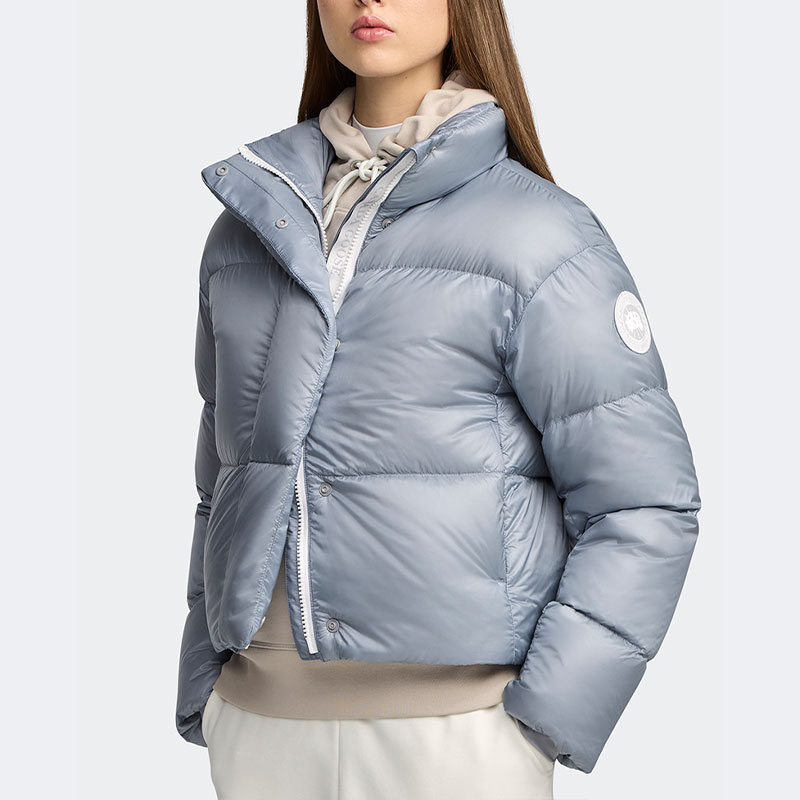 Canada Goose Куртка пуховая женская Ozone светло-голубая, Ozone Light Blue — фото 3