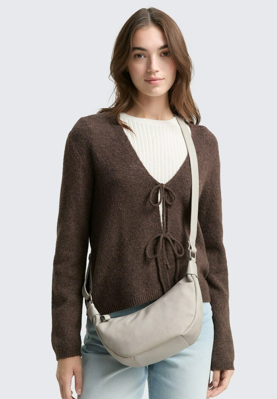 

Сумка кросс-боди TOM TAILOR DENIM Cross body bag, Light Grey