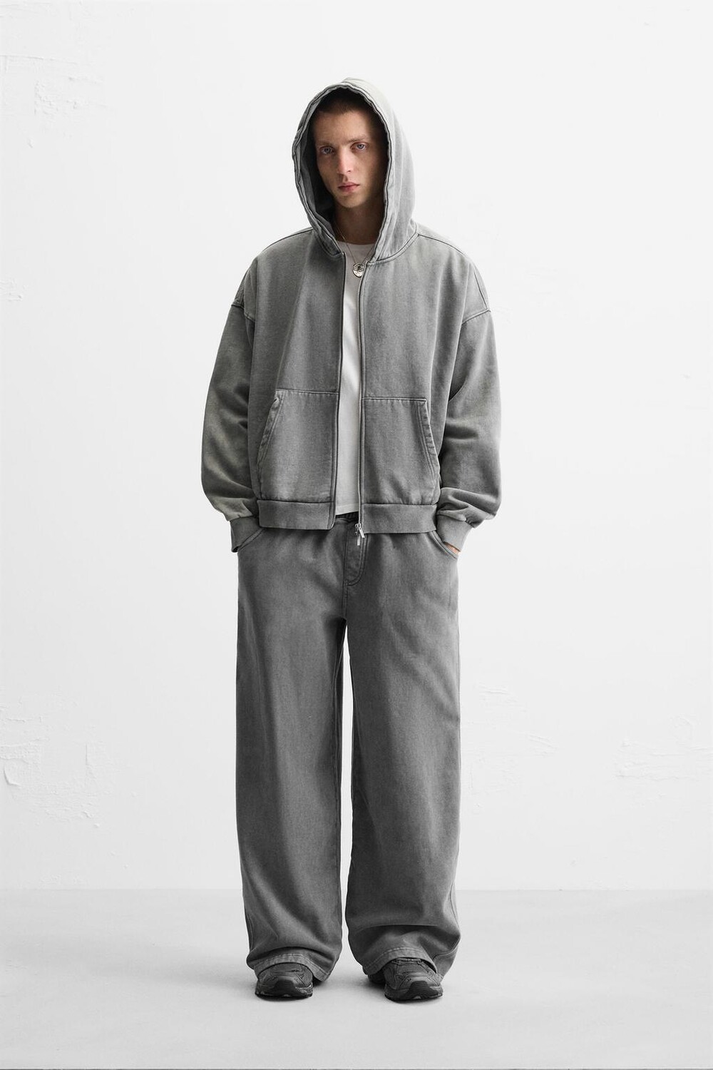 

Слитая толстовка с капюшоном ZARA, цвет Dark anthracite