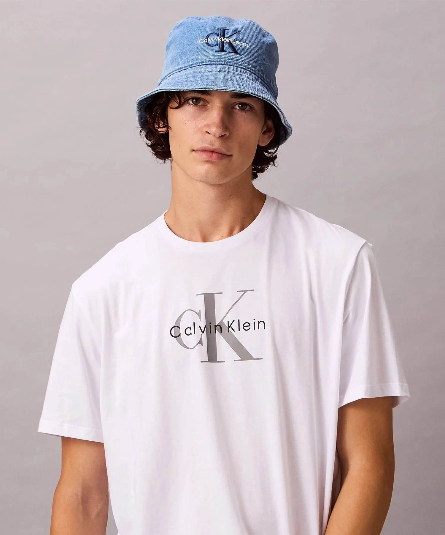 Унисекс футболка с монограммным принтом Calvin Klein белая